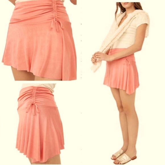 𝅺Free People Who’s That Mini Skirt In Burnt Coral - Picture 1 of 2